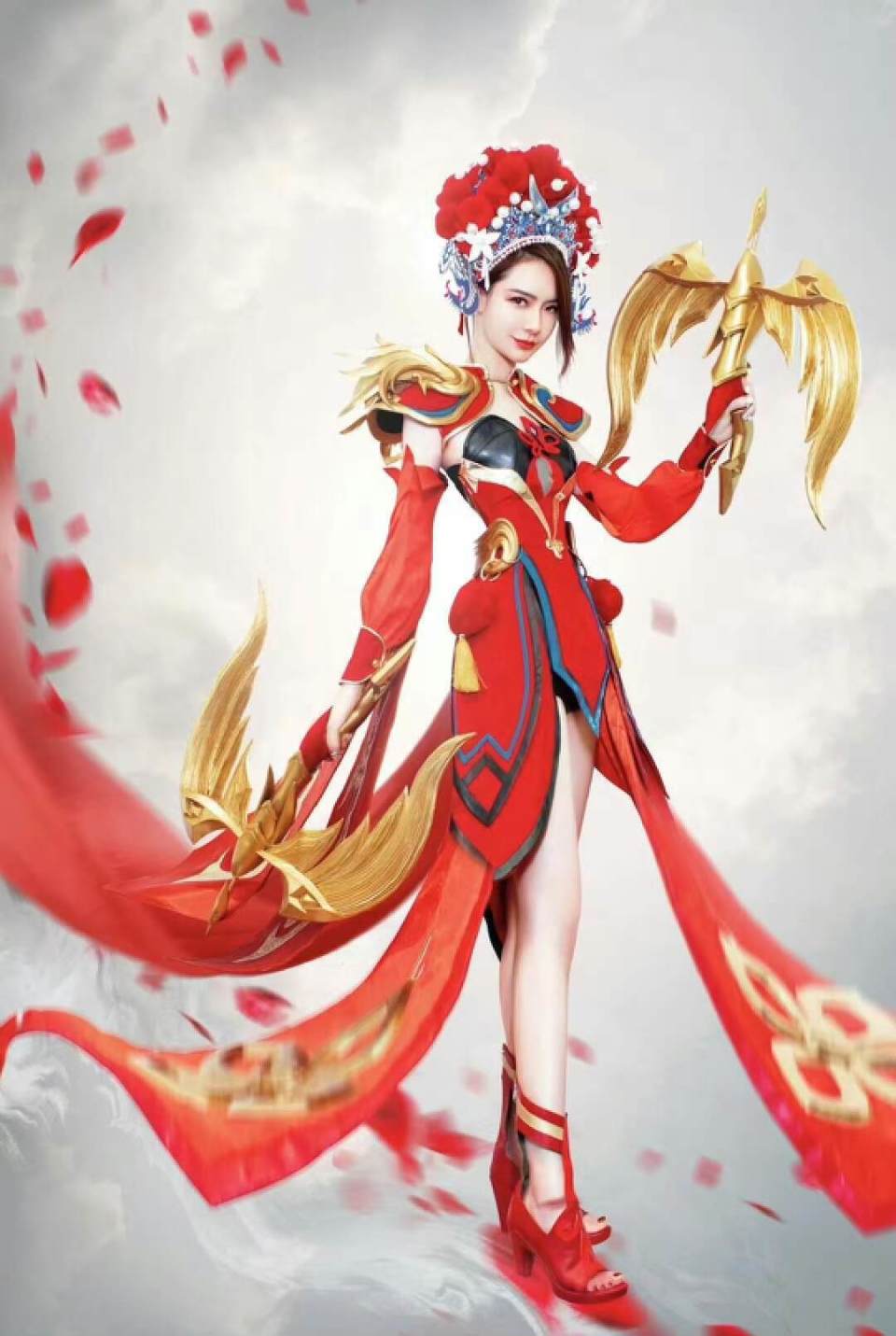 张予曦cos新造型绝美,粉发异瞳超好看,下次可以cos虞姬,超适合