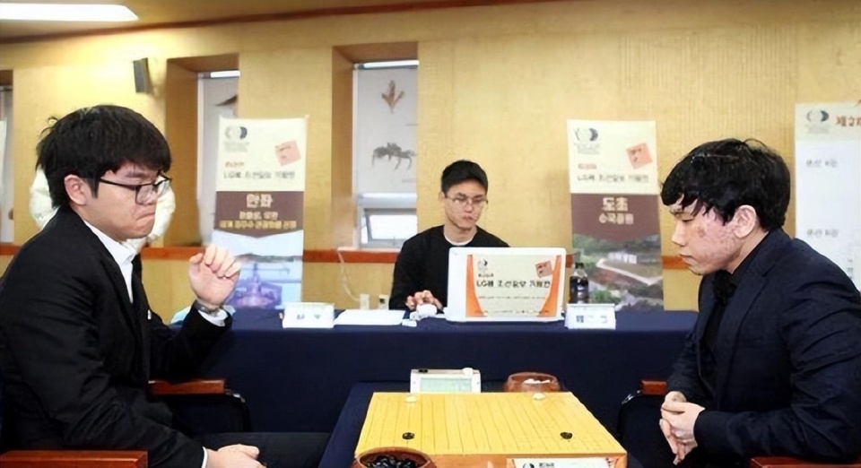 柯洁lg杯晋级四强半决赛将对阵申真谞