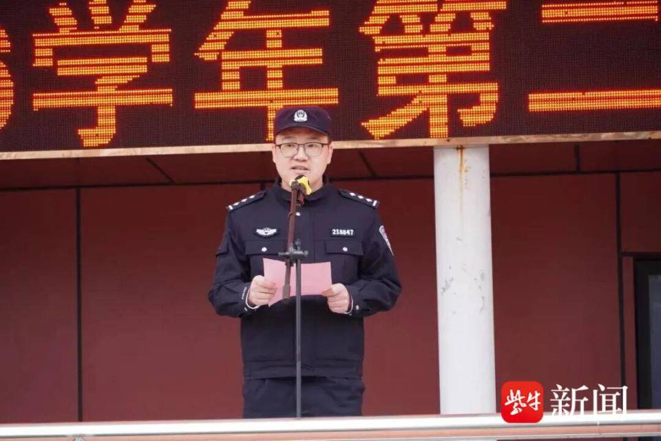 点赞！南京少年贾子琪拾金不昧_腾讯新闻