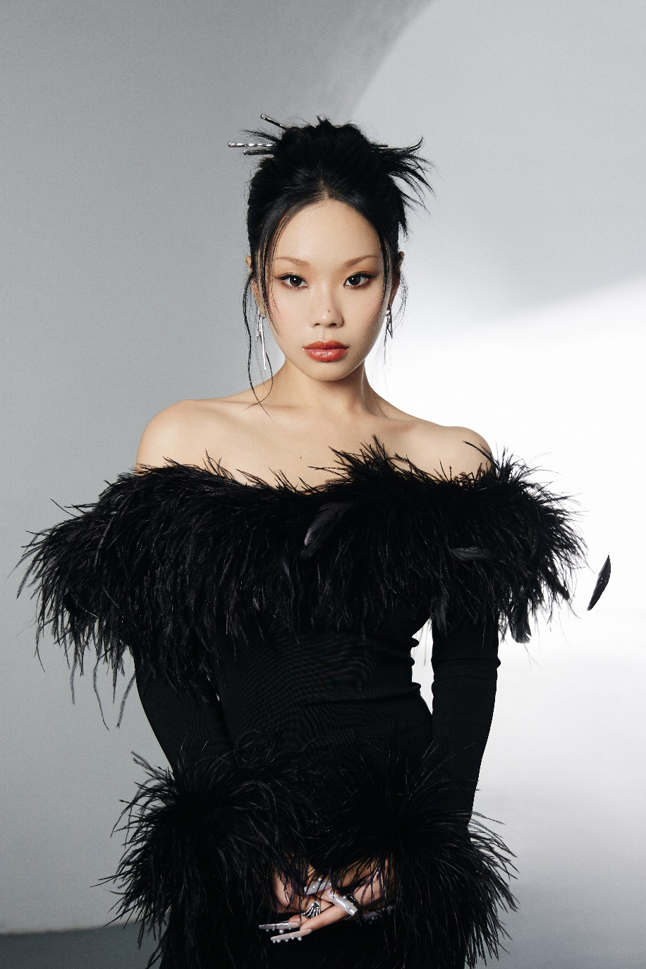 "莫加戴"倾情加盟!万妮达为海峡青年节峰会热力献唱!_腾讯新闻