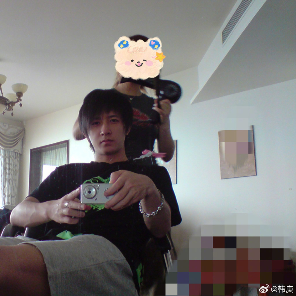 韩庚兑现《前任4》票房flag 晒出道时期杀马特照