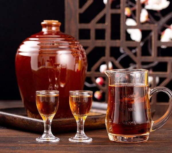 在4月8日召开的2023业绩说明会上,会稽山副总经理,董秘金雪泉表示