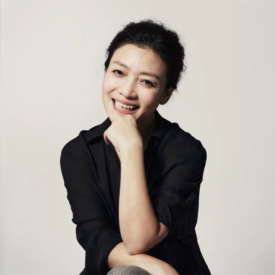 张洁敏方琼7月12日,青年女中音吴虹霓与俄罗斯钢琴家谢尔盖·雷宾共同