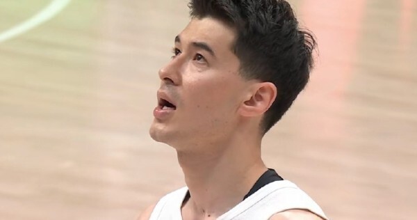 好久不见阿不都沙拉木重回国家队替补5中3得到6分7板2助