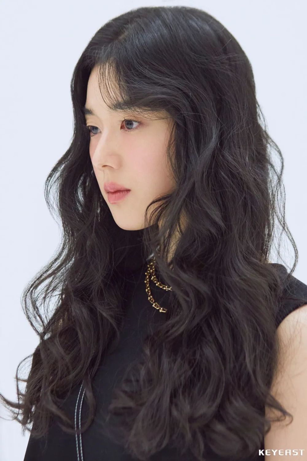 《安娜》主演郑恩彩韩版《嘉人》写真大片,大小姐气质优雅高贵_腾讯