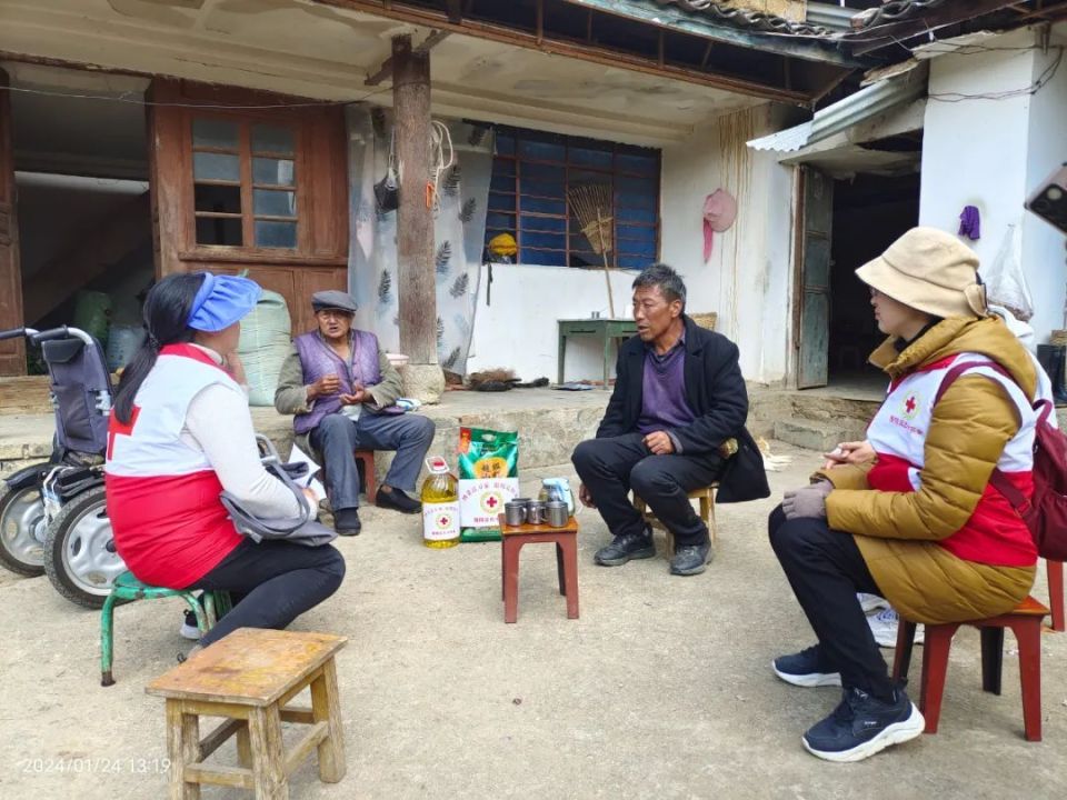 理响保山|"真心关爱群众,努力为国奉献,为民造福"