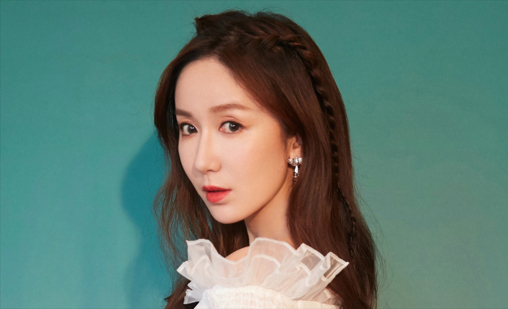 娄艺潇新恋情被曝光,与男友如胶似漆,曾自曝理想型是霍建华