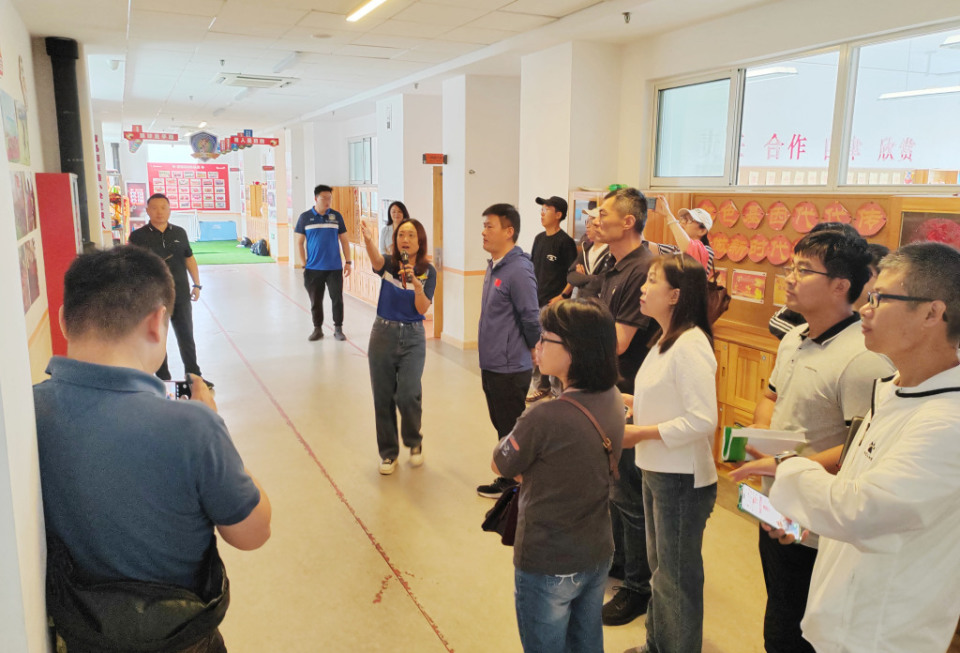 青岛市全国青少年校园足球特色学校观摩会在南京路小学,崂山区育才