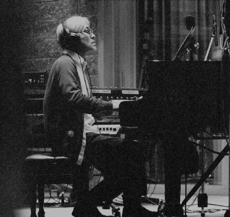 这场周末的音乐会,"意外"致敬坂本龙一|上海古凡交响乐团x上海会客厅