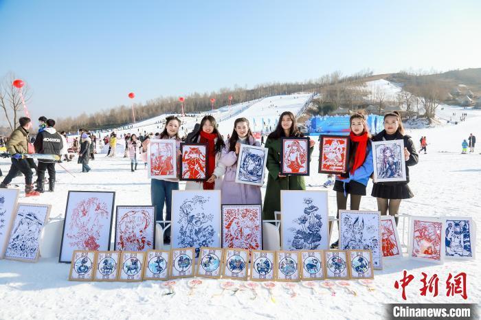 2000餘名滑雪愛好者現身寧夏涇源共赴冰雪之約