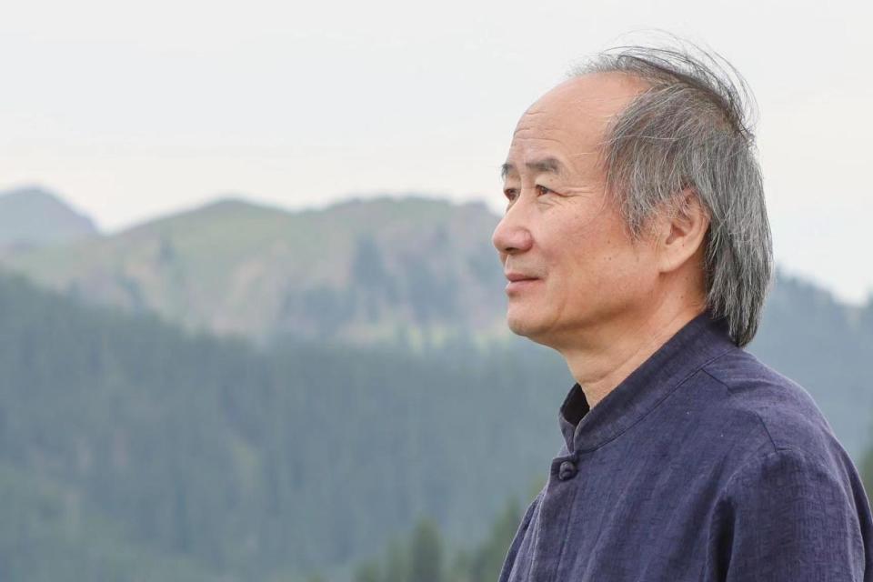 《本巴》获茅盾文学奖，刘亮程如何找到“多重梦境”创作灵感_腾讯新闻