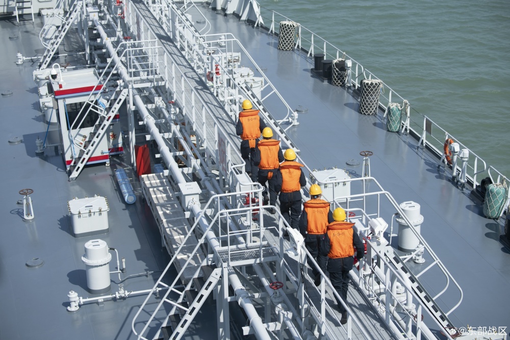 挺进深蓝直击东部战区海军淬炼尖兵训练