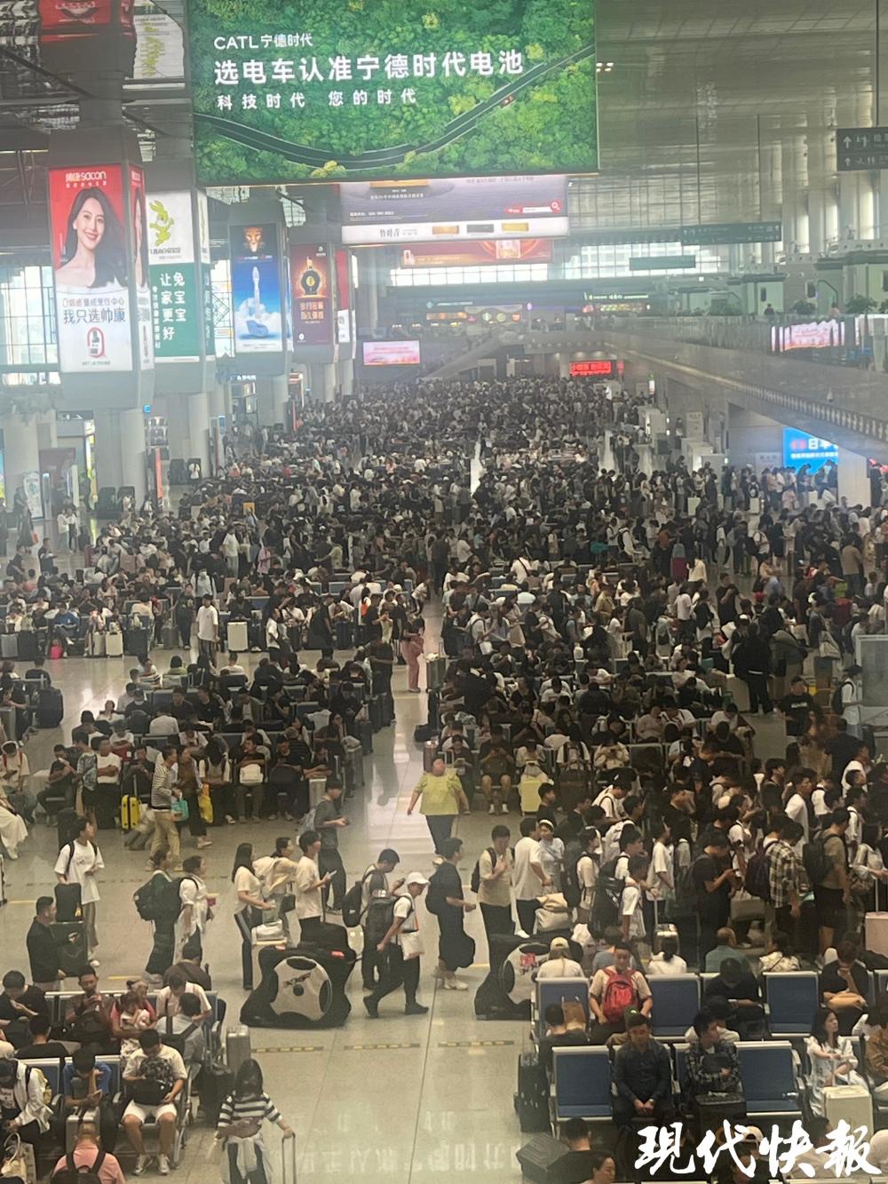 乘高铁跨年需趁早！长三角热门方向余票紧张，机票价格呈“高低差”