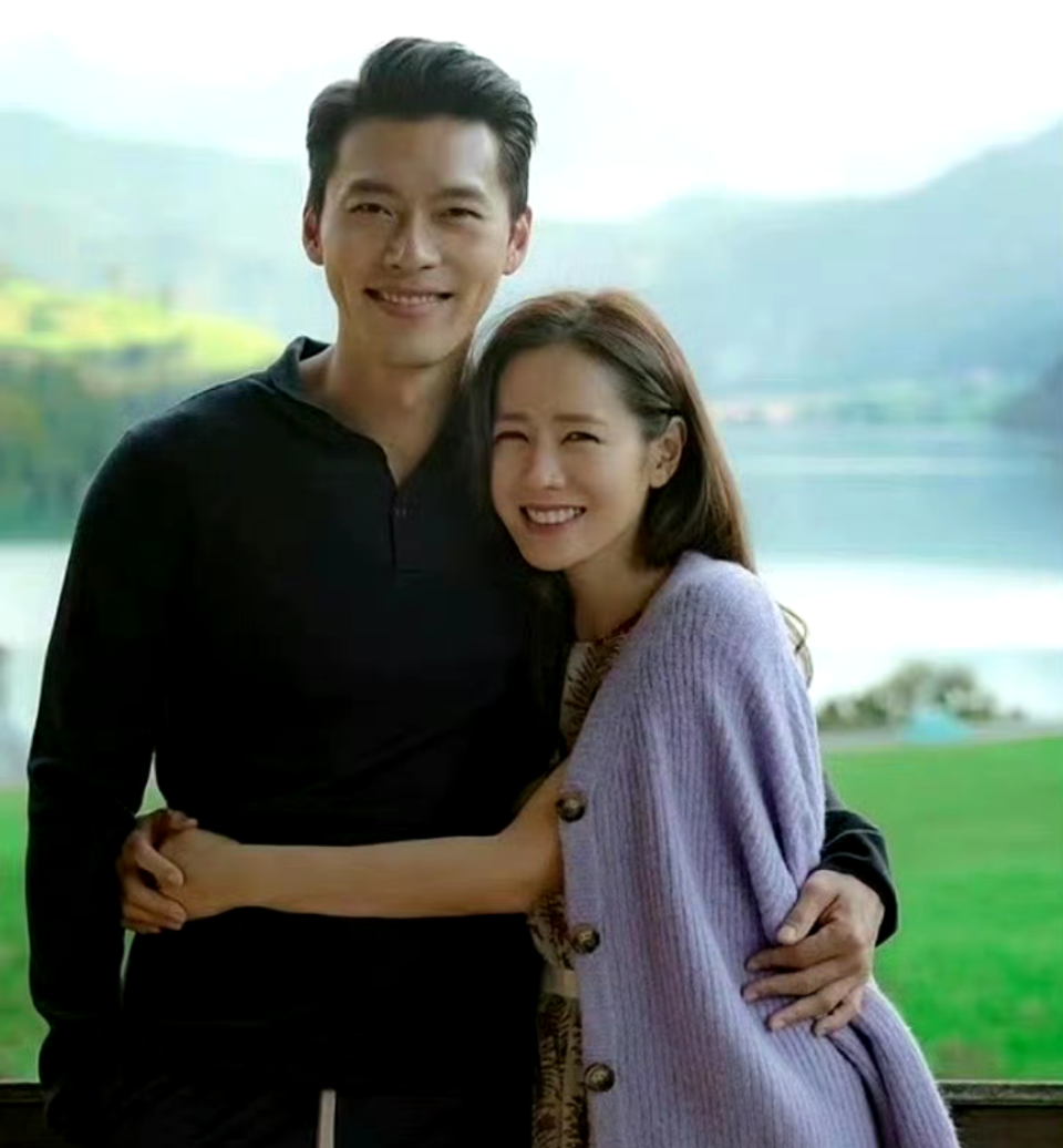 玄彬带娃外出享受父子时光,小甜豆长相俊美像妈妈孙艺珍