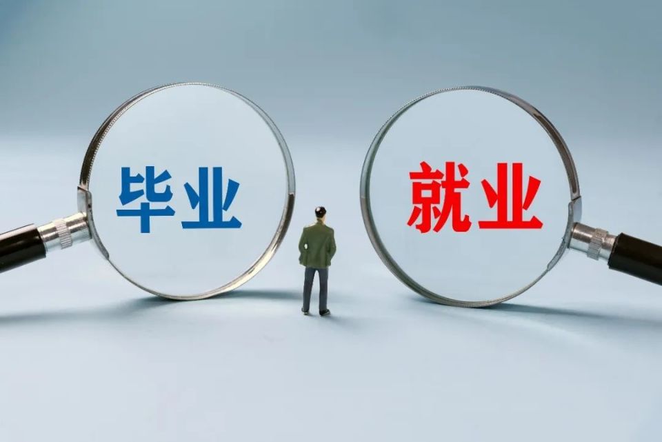 攜程創(chuàng)始人梁建章：中國經(jīng)濟(jì)急需發(fā)錢消費(fèi)，應(yīng)拿出幾萬億發(fā)給育兒家庭