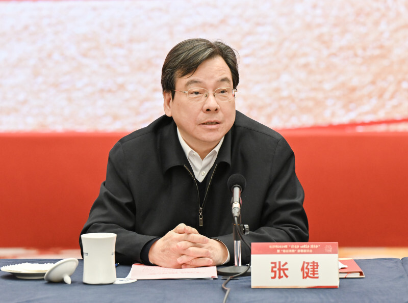 张健表示,实施"湘商回归"工程,是省委,省政府作出的重大战略决策.