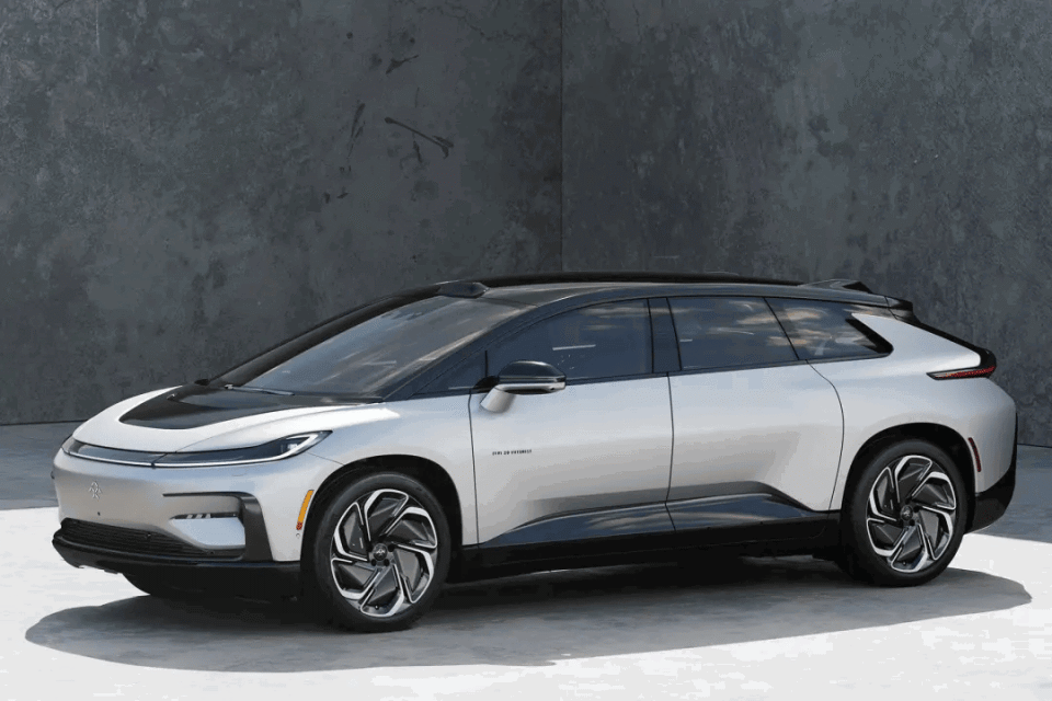 法拉第未来今日向首位个人投资者用户交付 ff 91 2.0