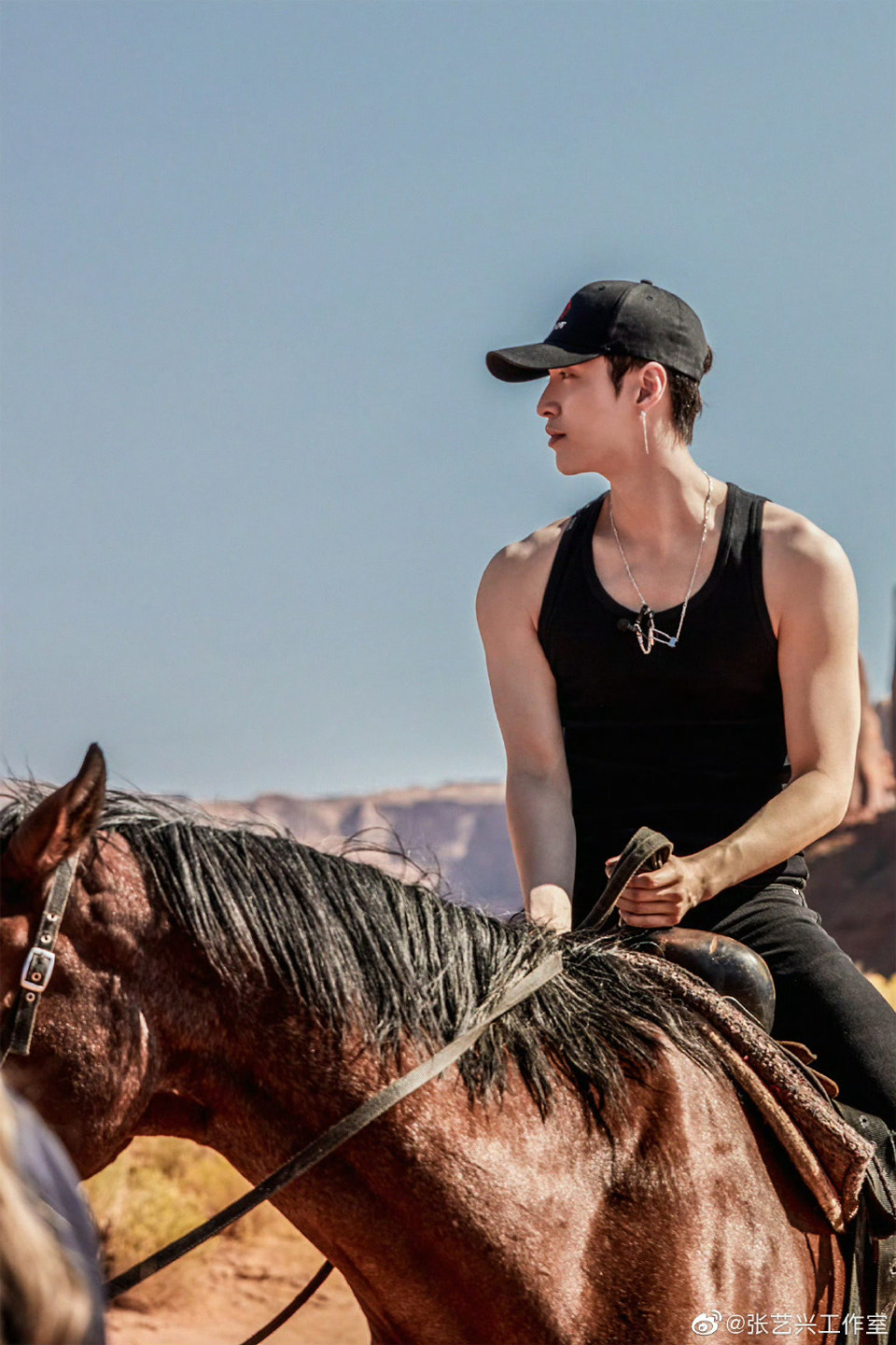 不得不说,张艺兴身材管理在线,粉丝纷纷表示斯哈斯哈!