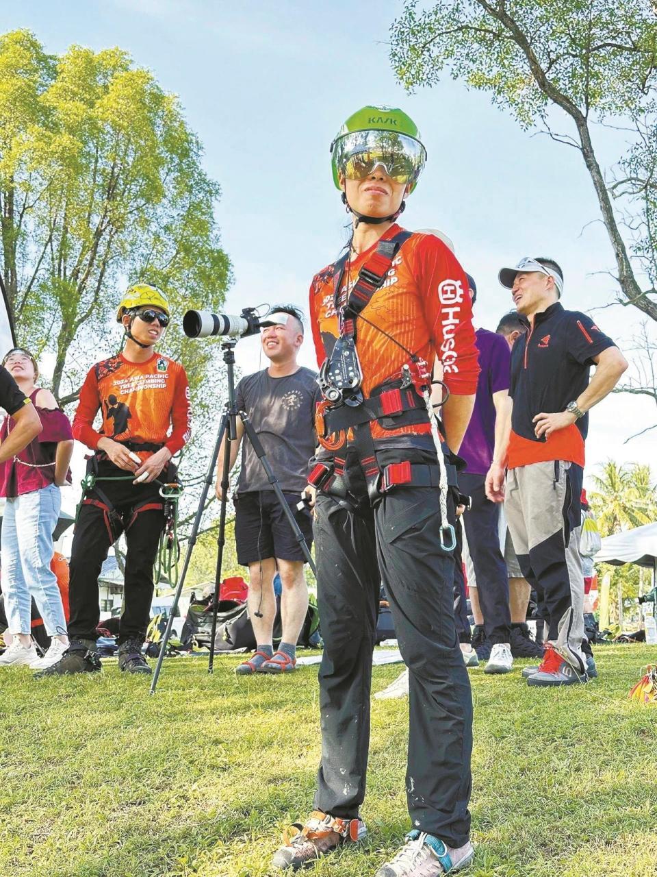 文/羊城晚报全媒体记者 谭洁文 实习生 张宝怡图/受访者提供俞燕玲穿