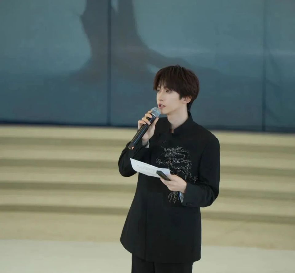 也是此次"风华盛典"活动的召集人出席活动说:"我是安徽宣城泾县的刘宇