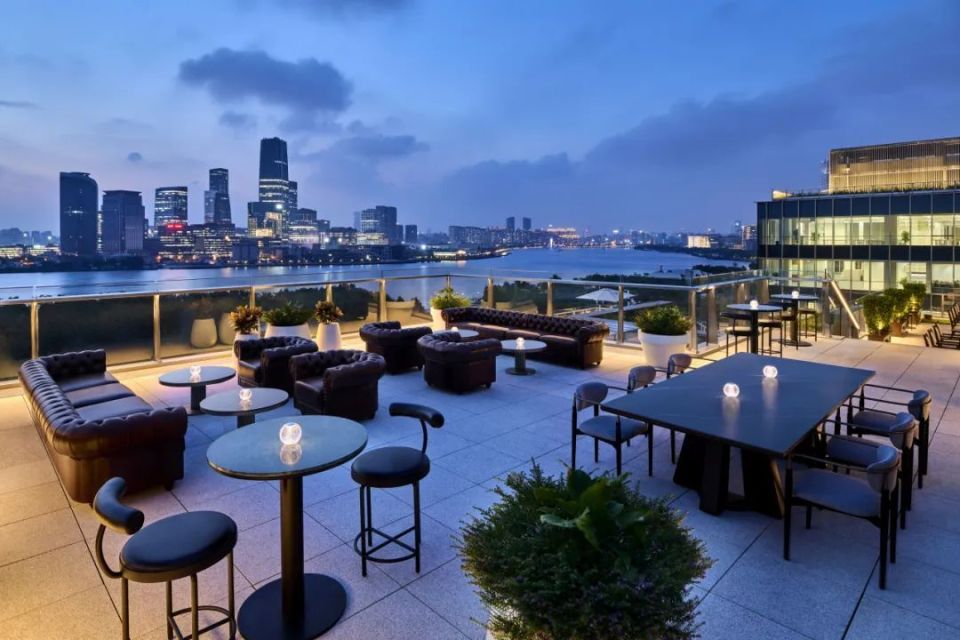 融合中法设计诗意,上海金普顿前滩酒店诠释现代美学