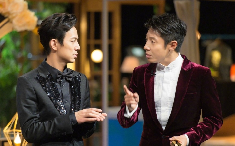 撒贝宁和何炅从隔空到现实合体,这也是继《明侦》后,"双北"cp多次以来