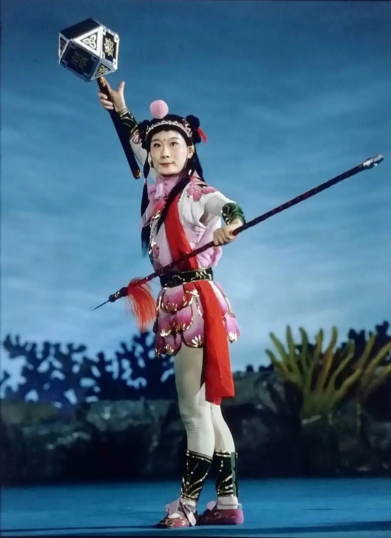 此戏据古典小说名著《封神榜》改编,当年小荣椿科班演出时,都是由科班