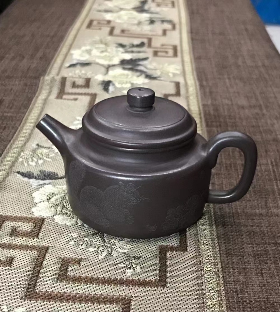 李守敬紫砂壶羊脂玉作品赏析