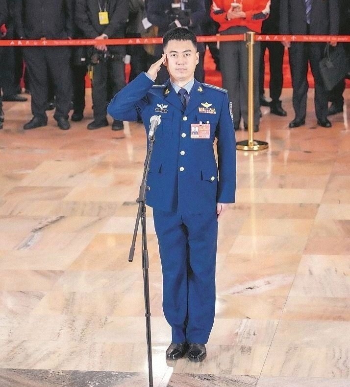 同心逐梦迎盛会 勇毅笃行启新程——热烈祝贺十四届全国人大四次会议和全国政协十四届四次会议开幕_腾讯新闻