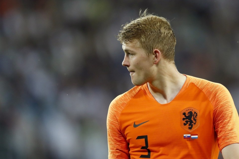 德里赫特是否担心在拜仁的未来?科曼:他专注于荷兰国家队