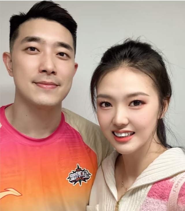 张常宁带闺蜜赵丽娜助阵吴冠希,老公怒砍4 5宝宝笑容灿烂-腾讯新闻