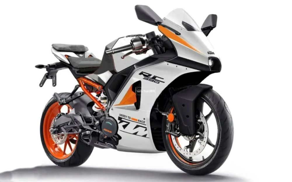 根据此前海外传来的消息,ktm新款rc390舍弃了现款的盾牌脸,改用更尖更