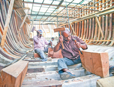 探访阿曼手工造船厂_腾讯新闻