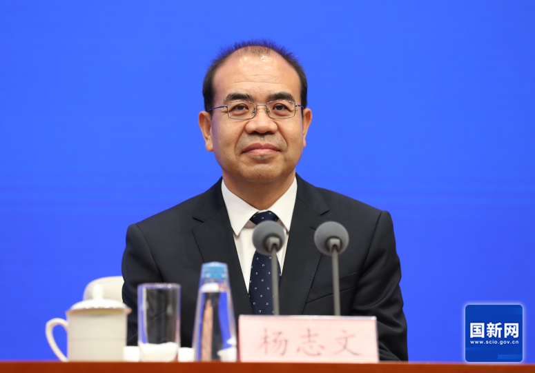 青海省副省长杨志文在发布会上.