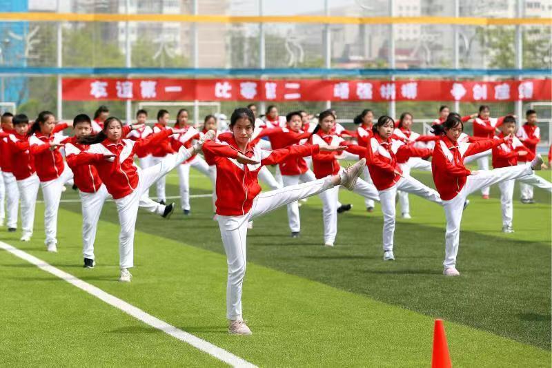 "我运动,我健康,我挑战,我精彩"西城区育民小学体育月运动会举办