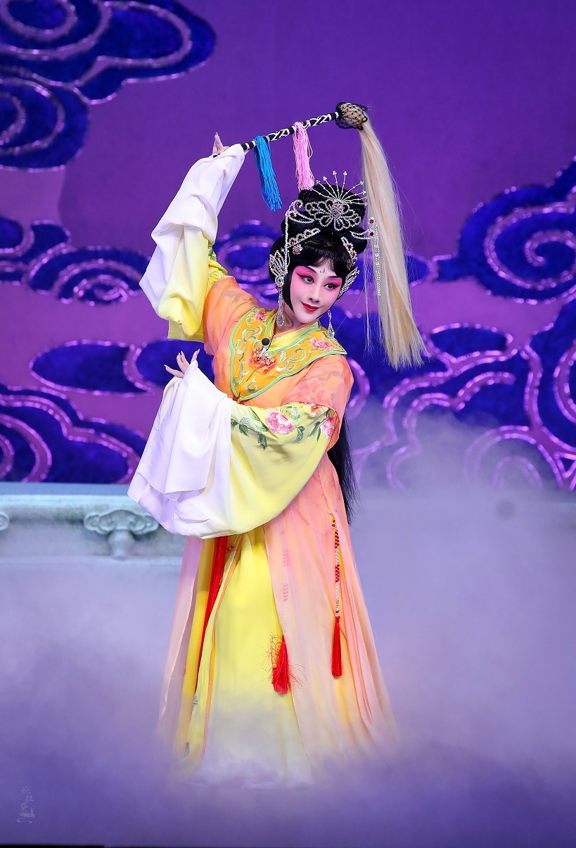 北京京剧院优秀青年张派青衣王茜携《牛郎织女》奉献七夕祝福_腾讯