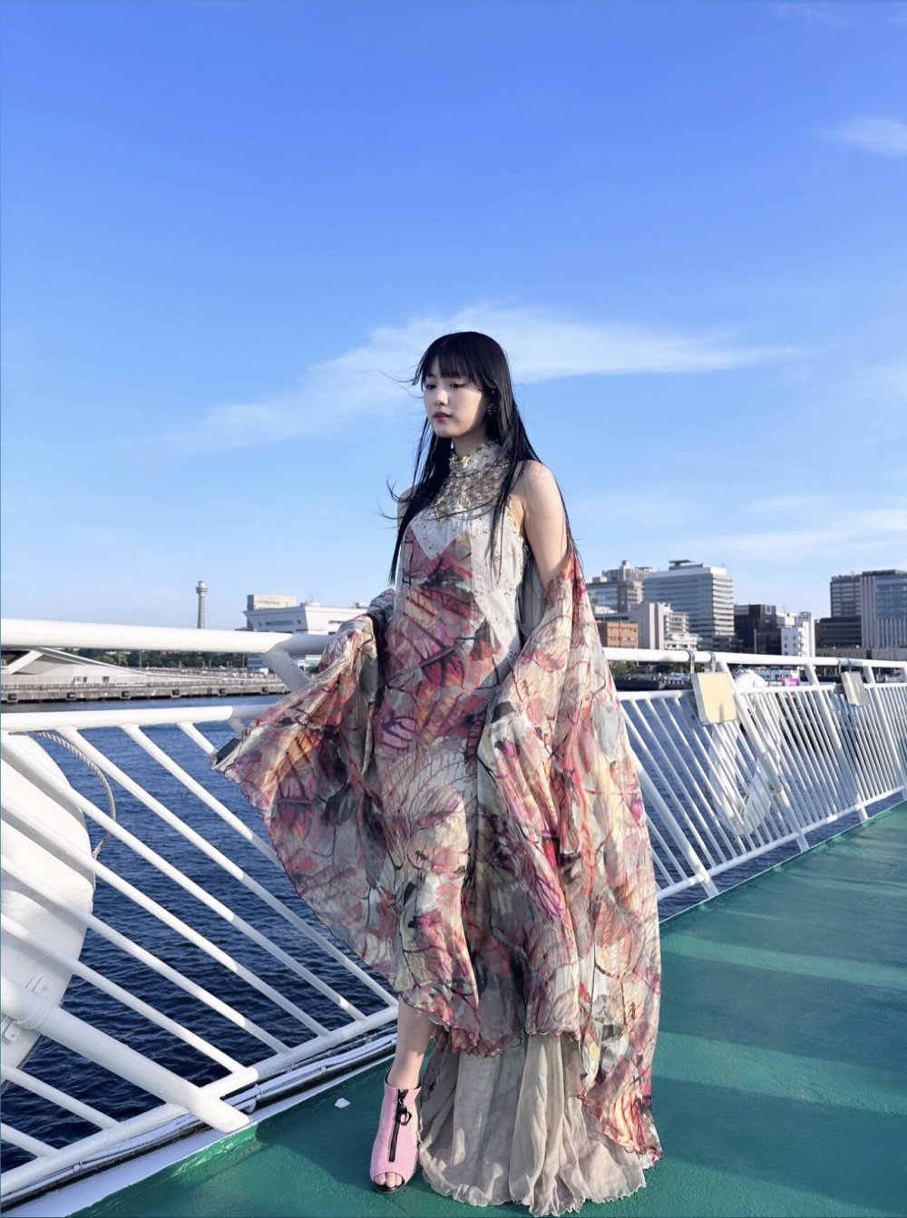 假面骑士01女主瘦了没想到伊兹这么好看难怪后期或人会黑化