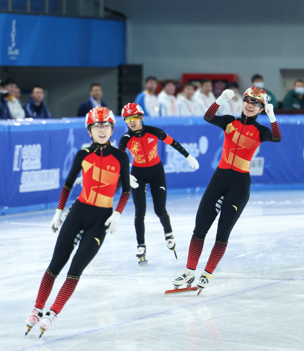 女子短道速滑历届冠军图片