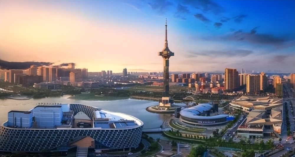 无锡排行_2022前三季度,江苏省各地市GDP排行