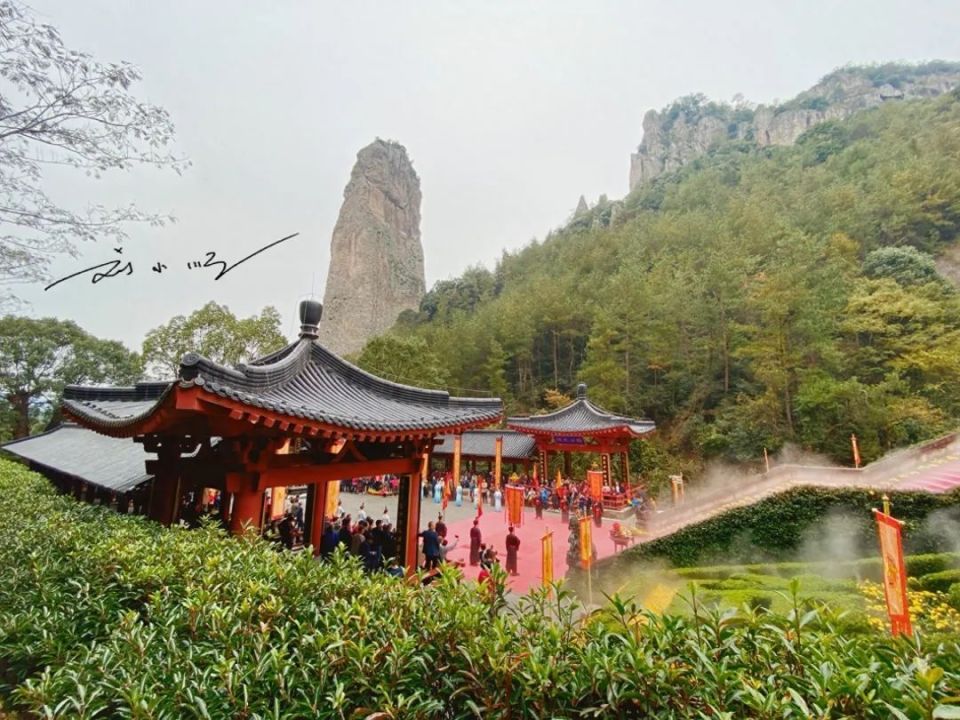 浙江缙云"天下第一峰",就在5a景区仙都,还是网红旅游打卡点_腾讯新闻
