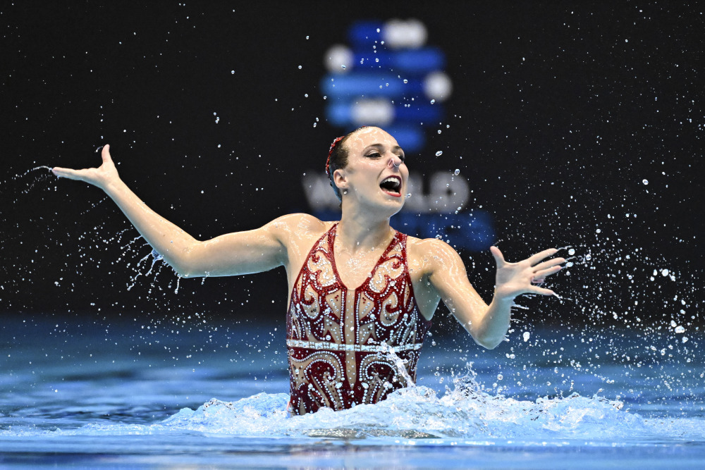 花样游泳项目开赛