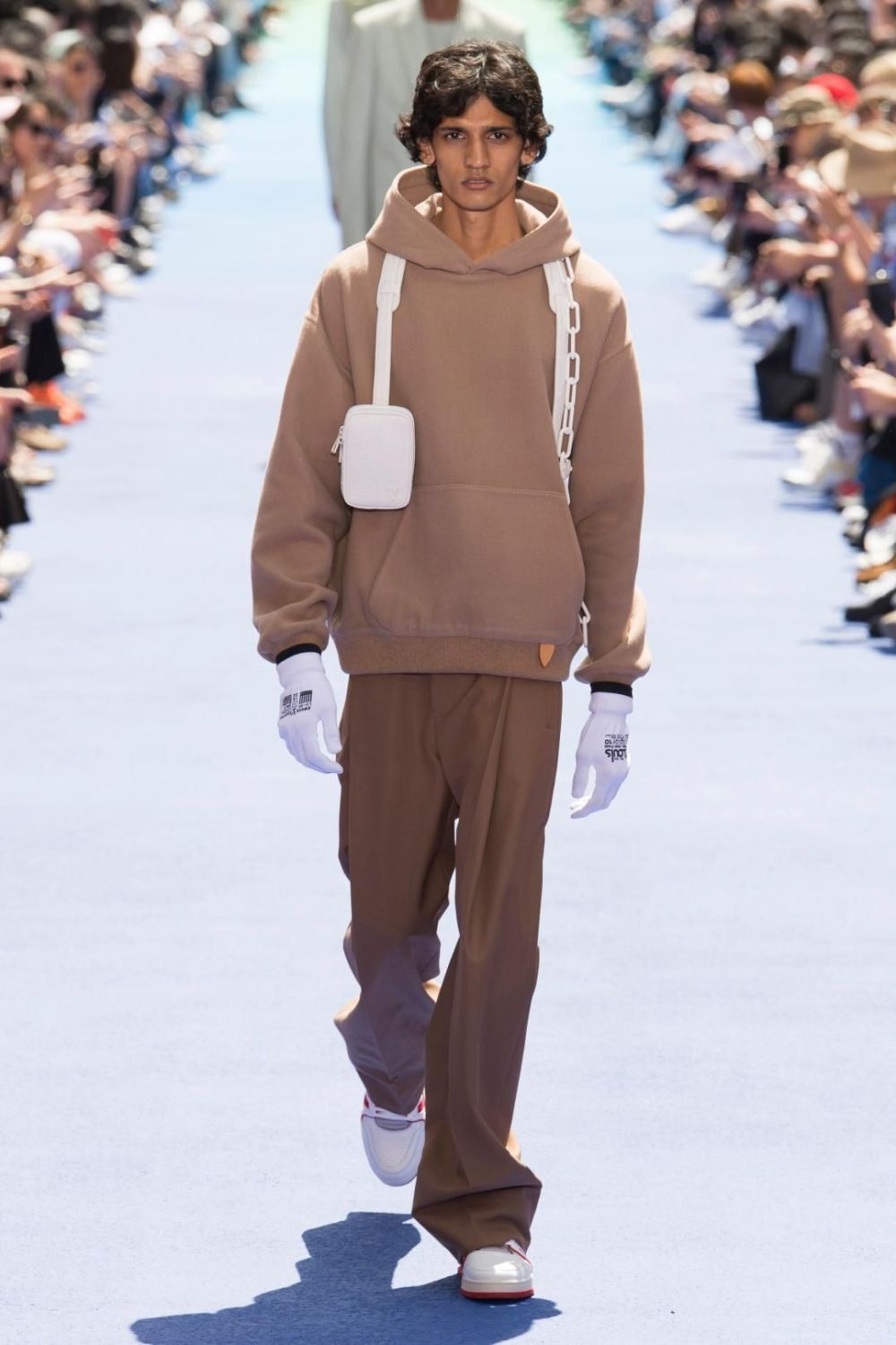 不再是一个秘密蔡徐坤对prada的推动等等还有bts防弹少年团对louis