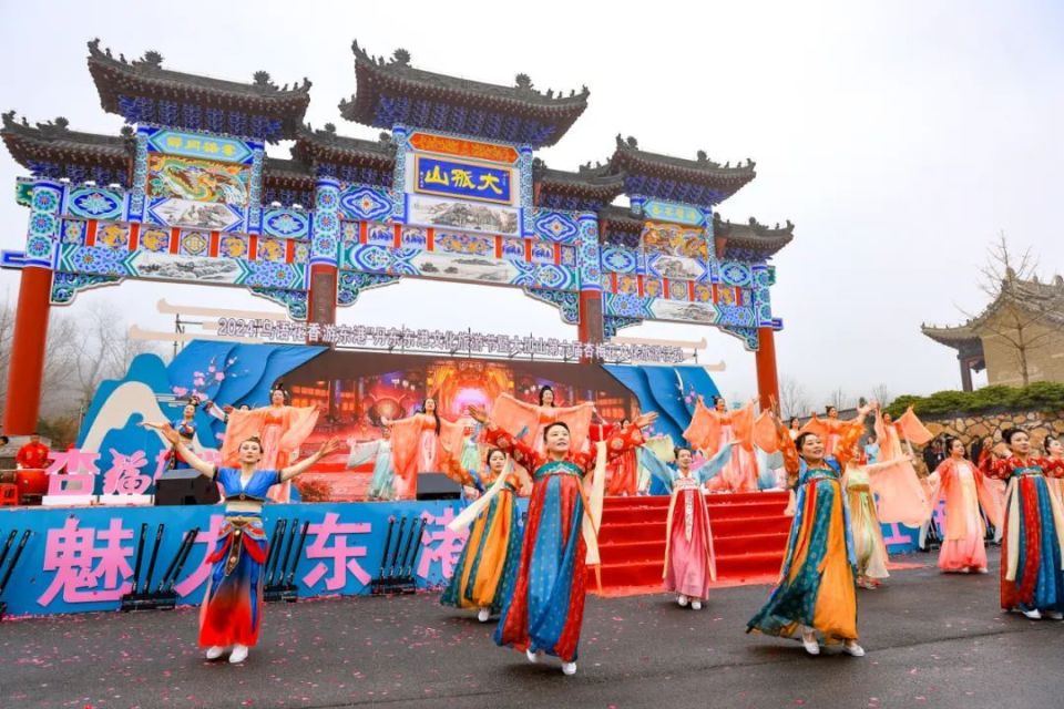 大孤山杏梅花开,演员"沉浸式"表演,体验感太强啦!_腾讯新闻
