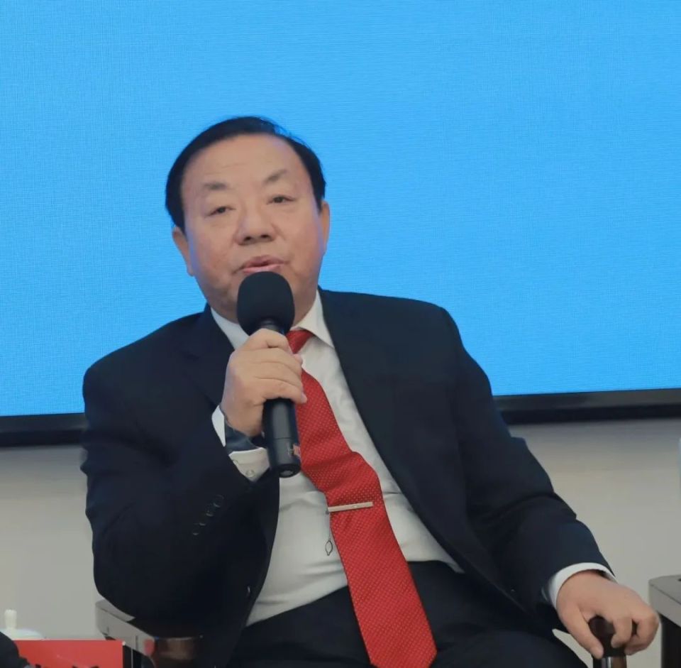 今天,我们把头条留给来自内蒙古的他们一一