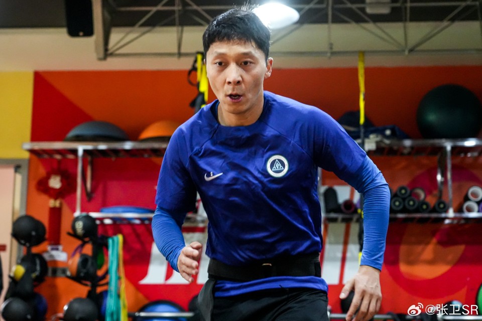 备战沧州张卫晒训练照并配文所有热爱的事情都要不遗余力