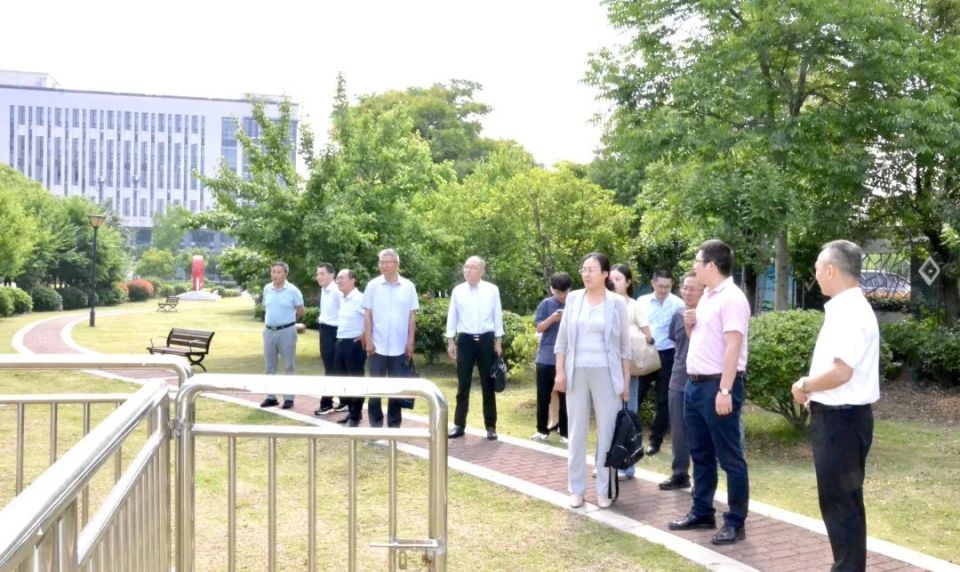 据悉,今年年初,六安一中东校区,金寨现代产业园区实验学校被授予全国