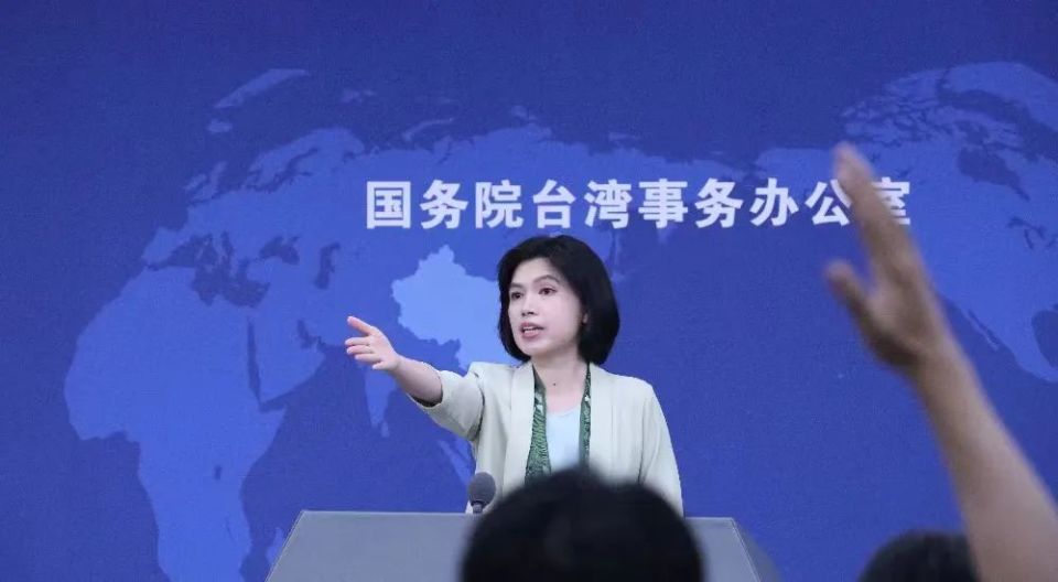 发言人朱凤莲表示,两岸文化同根同源,广大台湾信众持续不断到大陆各