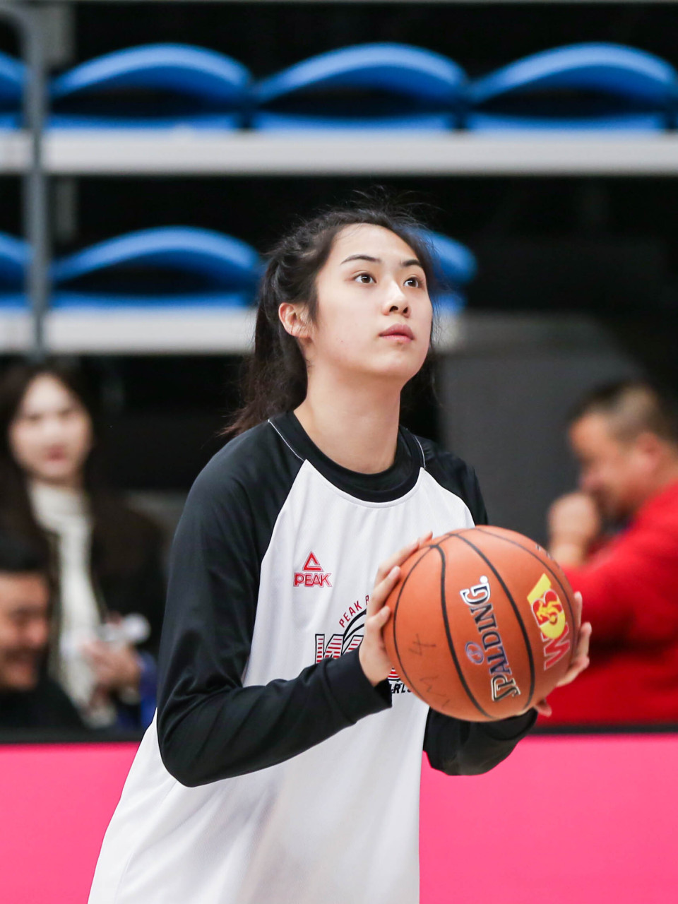 厦门女篮不敌卫冕冠军四川女篮 唐子婷单节轰17分&全场30分创新高