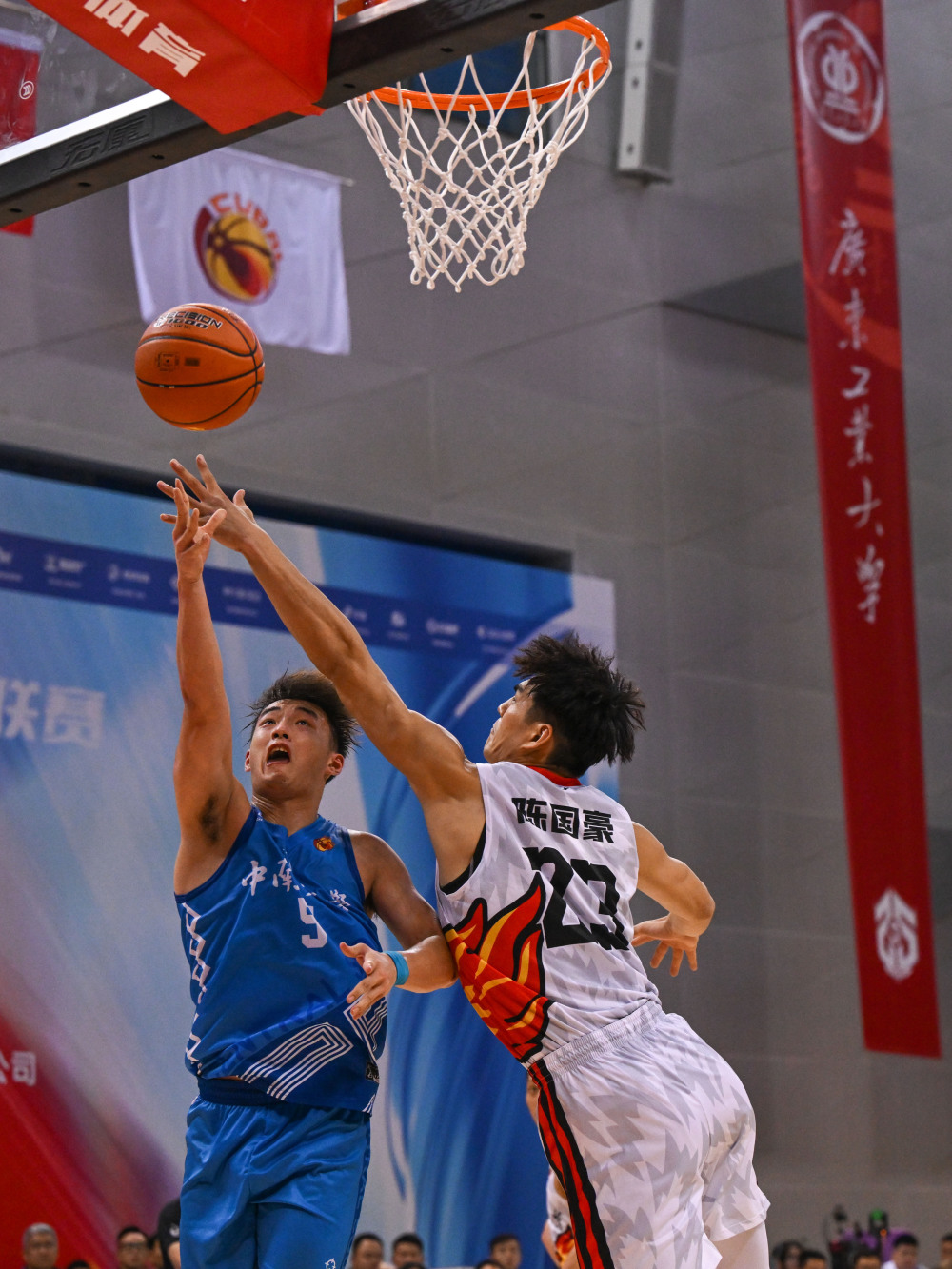 (体育)篮球——cubal半决赛:广东工业大学队胜中南大学队-腾讯新闻