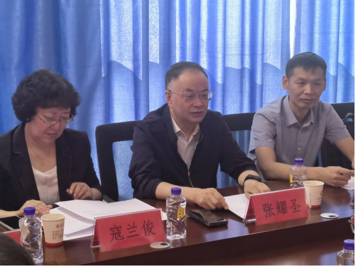 张耀圣副院长表示,东直门医院与上党区中医院的对口帮扶工作,人才培养